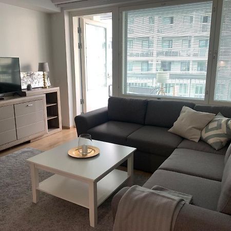 Modern One Bedroom Apartment Nearby Airport ヴァンター エクステリア 写真