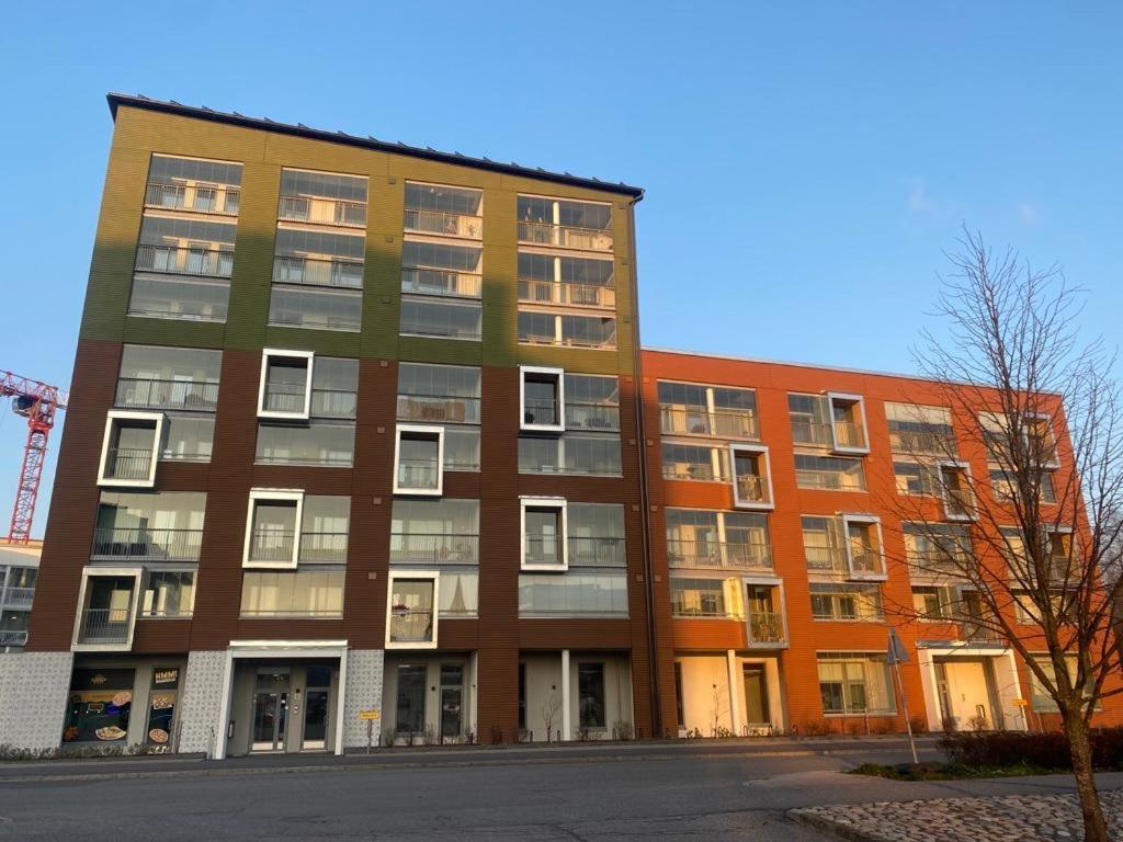 Modern One Bedroom Apartment Nearby Airport ヴァンター エクステリア 写真