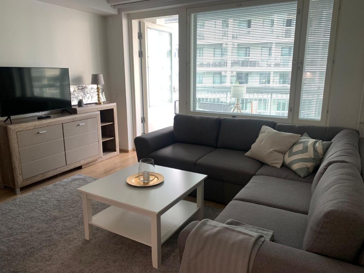 Modern One Bedroom Apartment Nearby Airport ヴァンター エクステリア 写真