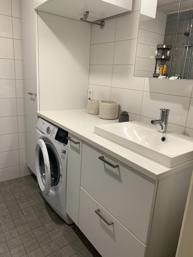 Modern One Bedroom Apartment Nearby Airport ヴァンター エクステリア 写真